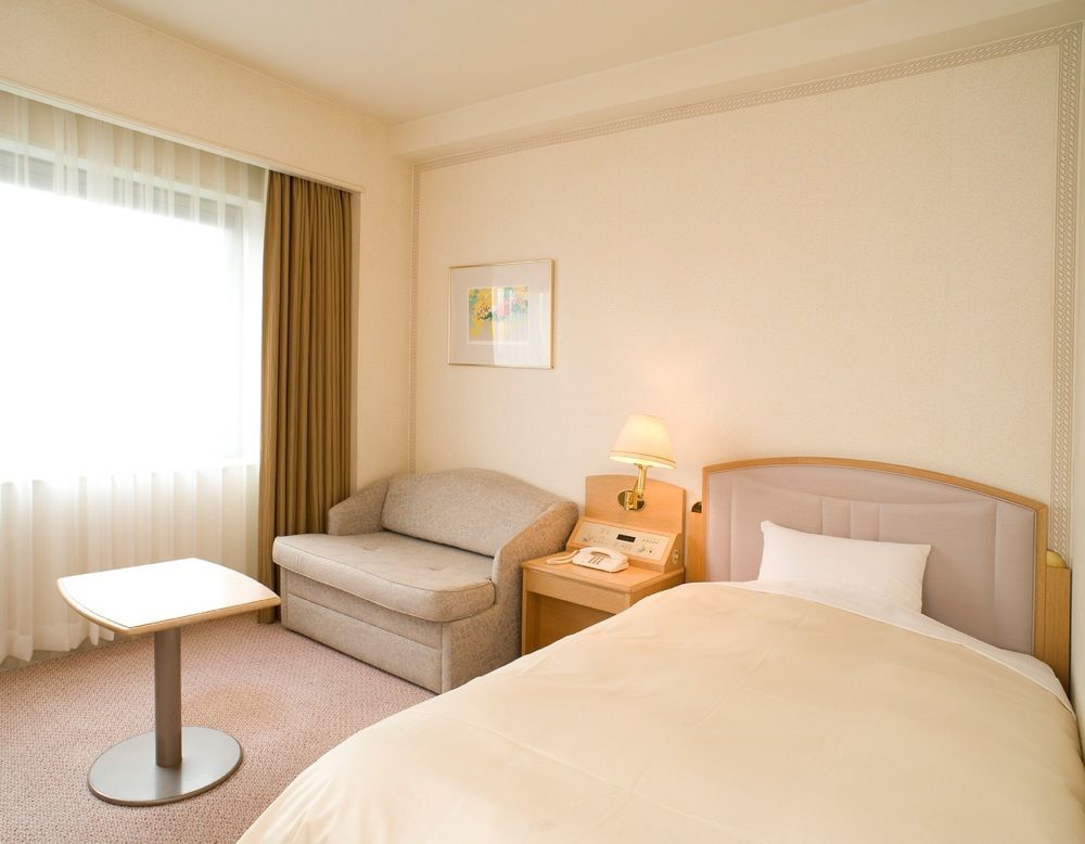 Rihga Royal Hotel Niihama Buitenkant foto